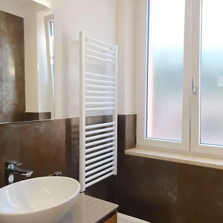 Vr Bellavista Apartment